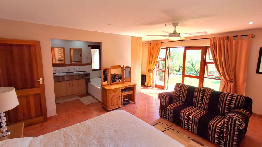 4 Bedroom Property for Sale in Boschenvaal River Front Lodges Free State